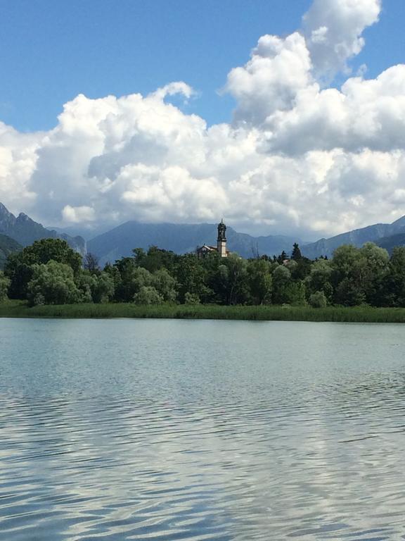 B&B Il Portico Del Conte Bosisio Parini Luaran gambar